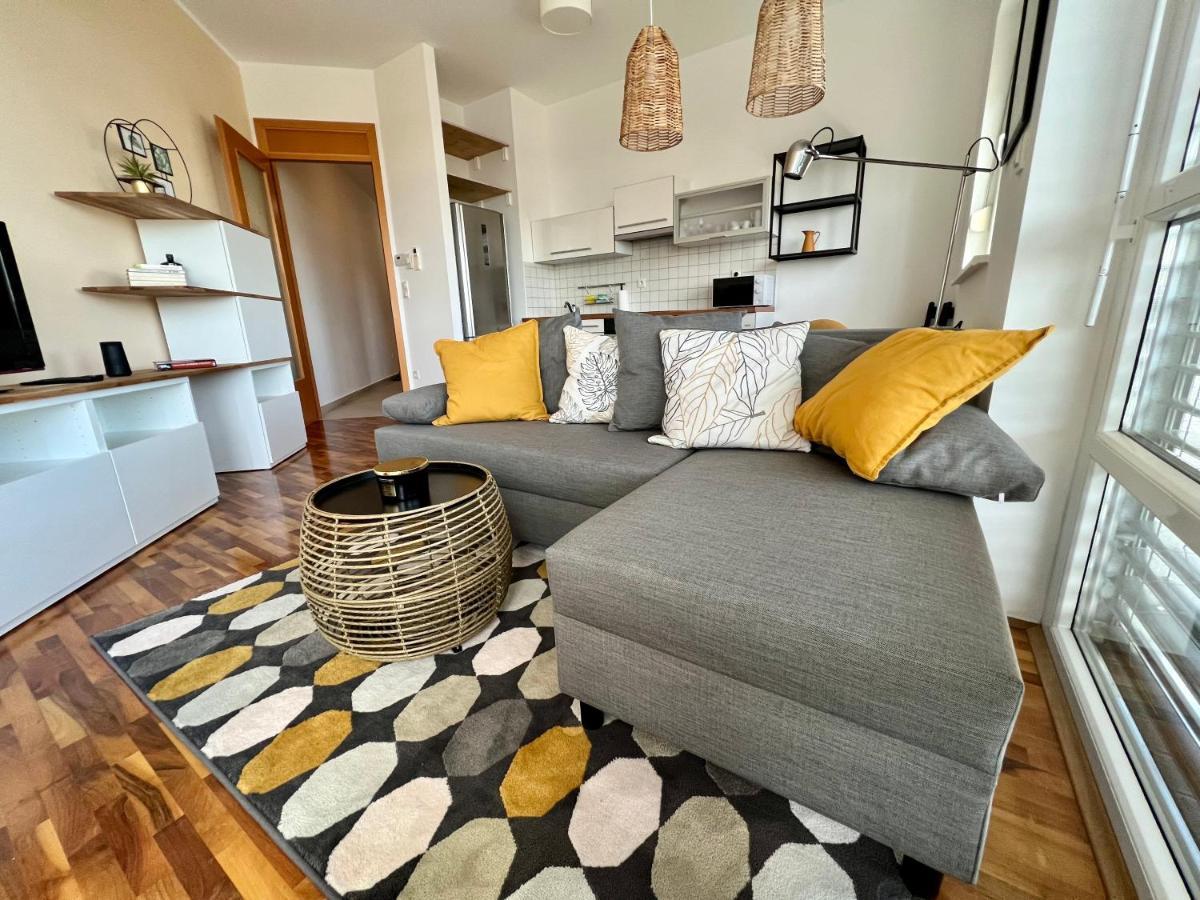 Condo Casa Di Olivia Марибор Екстериор снимка